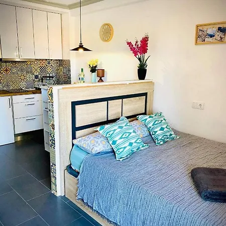 Perfect For Exploring Local Areas And Apartamento Torrevieja