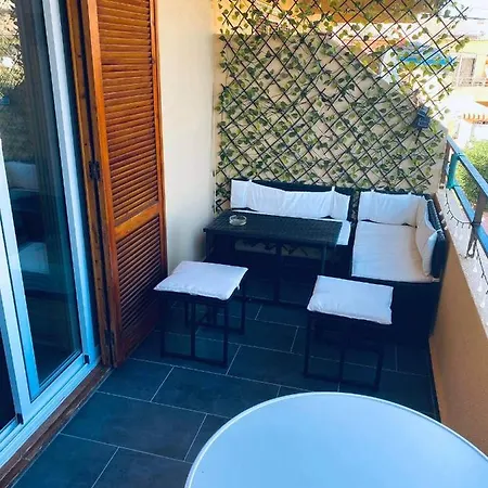 Perfect For Exploring Local Areas And Apartment